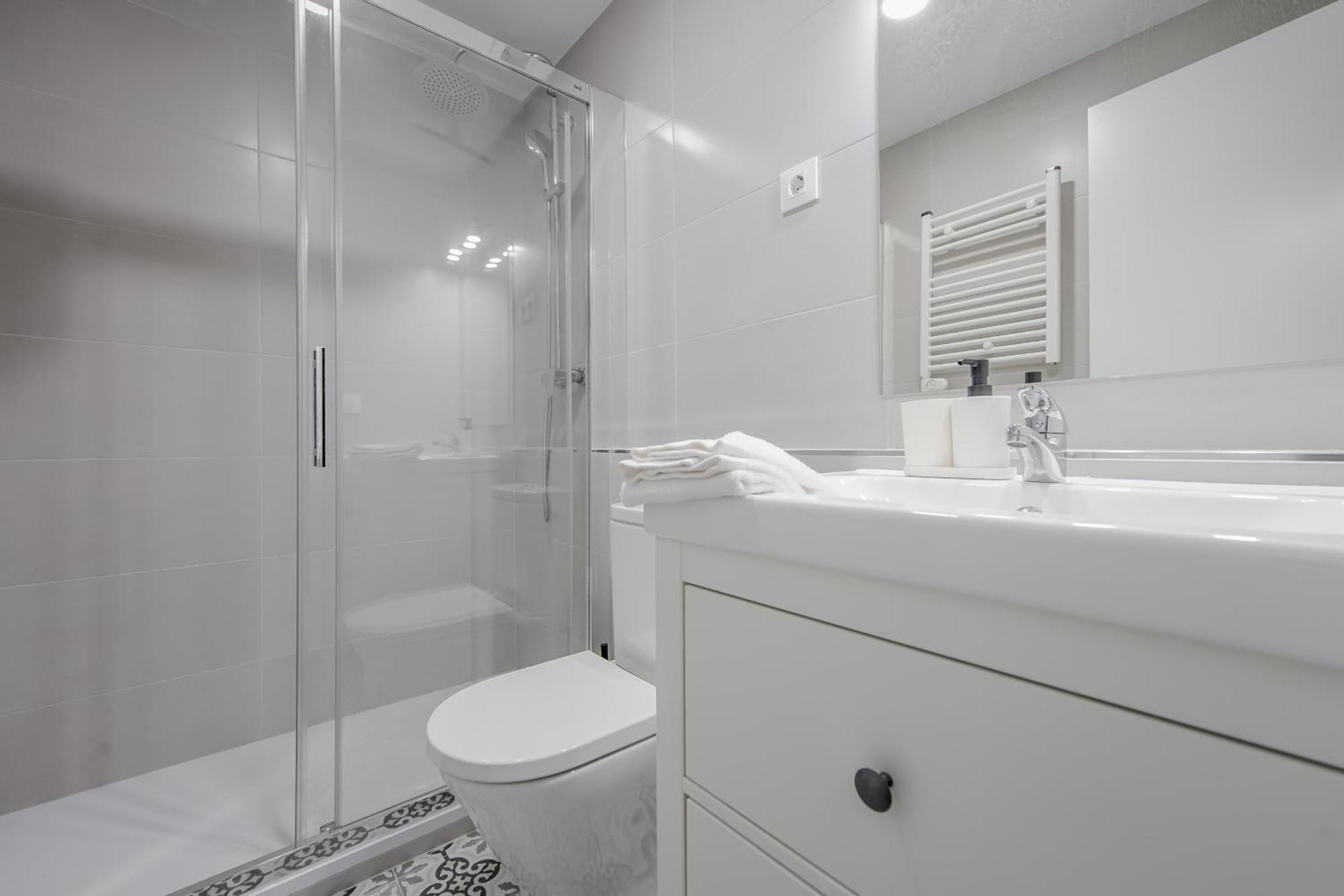 Cozy&New Apartment Para 6Pax En La Plaza De Tirso - Madrid E1 Екстер'єр фото