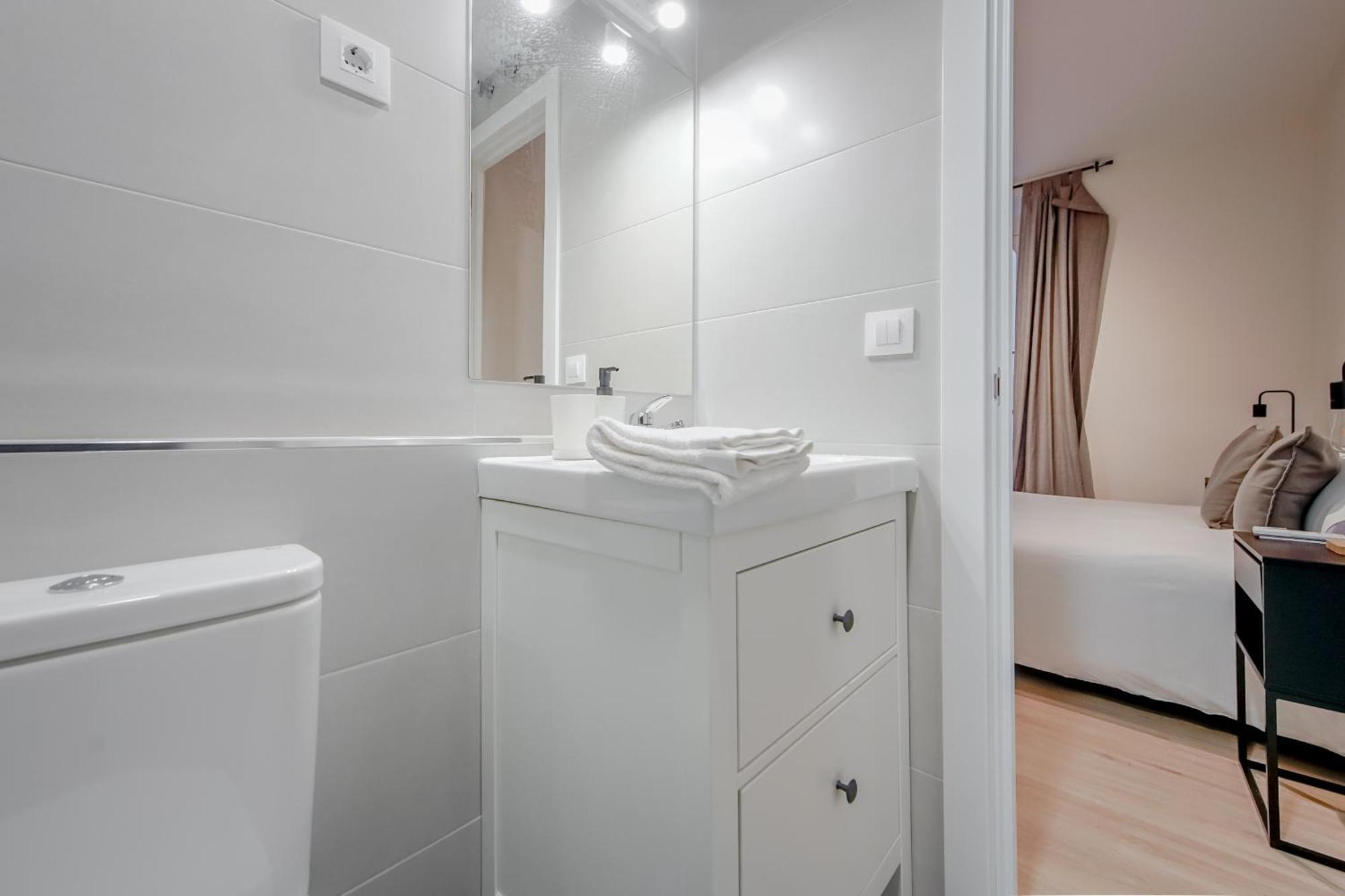 Cozy&New Apartment Para 6Pax En La Plaza De Tirso - Madrid E1 Екстер'єр фото
