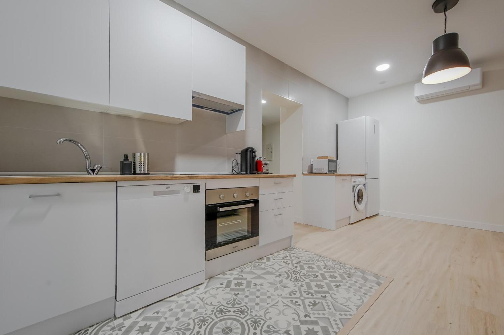 Cozy&New Apartment Para 6Pax En La Plaza De Tirso - Madrid E1 Екстер'єр фото